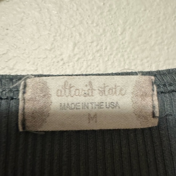 5/$55 !! 🔥 Altar'd State Charcoal Ribbed Top - Picture 2 of 3